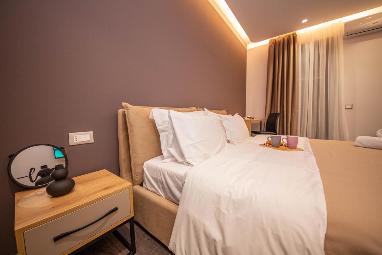 Blloku Unique Apartments Tirana Esterno foto